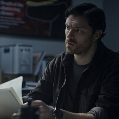 Gavin Drea en Capítulo 1 titulado 'Dinero nuevo' de 'Apariencias'