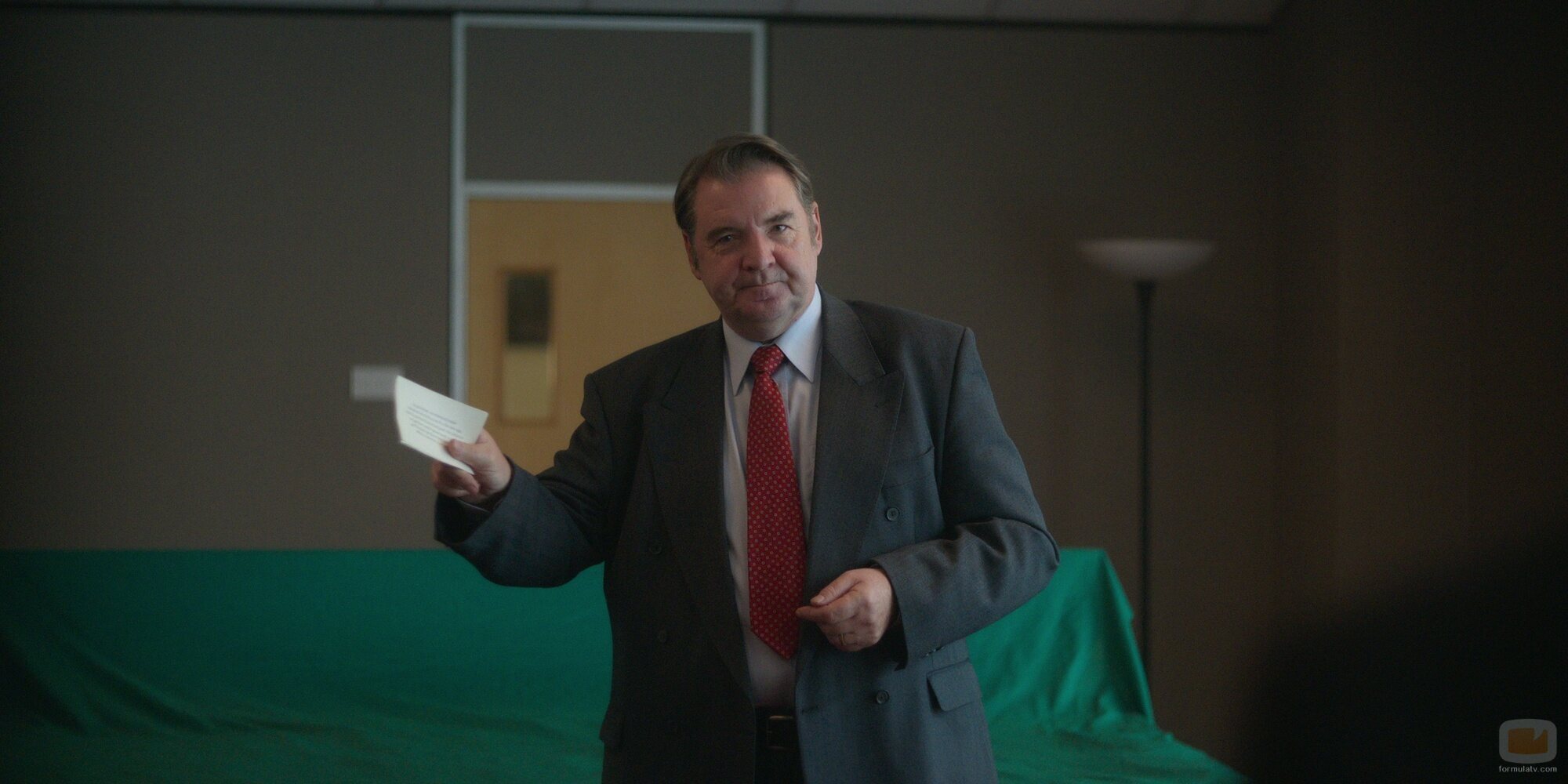 Brendan Coyle en Capítulo 1 titulado 'Episodio 1' de 'Ciudad tóxica'