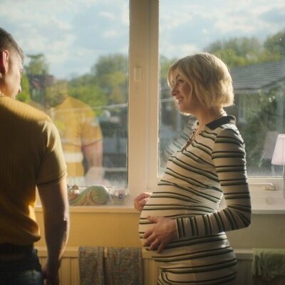 Jodie Whittaker en 1x01 titulado 'Episodio 1' de 'Ciudad tóxica'