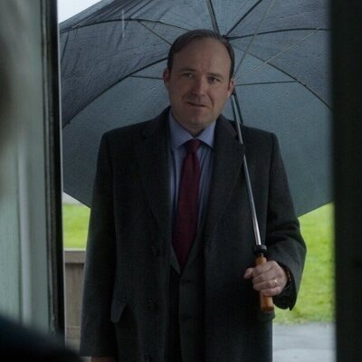 Rory Kinnear en la temporada 1 y el capítulo 02 de 'Ciudad tóxica'