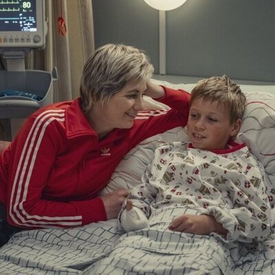 Jodie Whittaker en el 1x03 de 'Toxic Town'