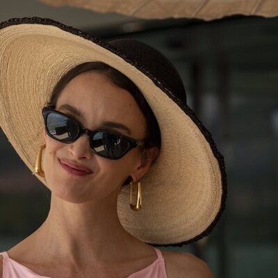 Charlotte Le Bon en el 3x04 de 'The White Lotus'