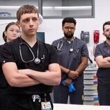 Gerran Howell en 1x09 titulado '3:00 P.M.' de 'The Pitt'