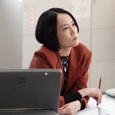 Rinko Kikuchi en 1x02 titulado 'Kishi Kaisei' de 'Tokyo Vice'
