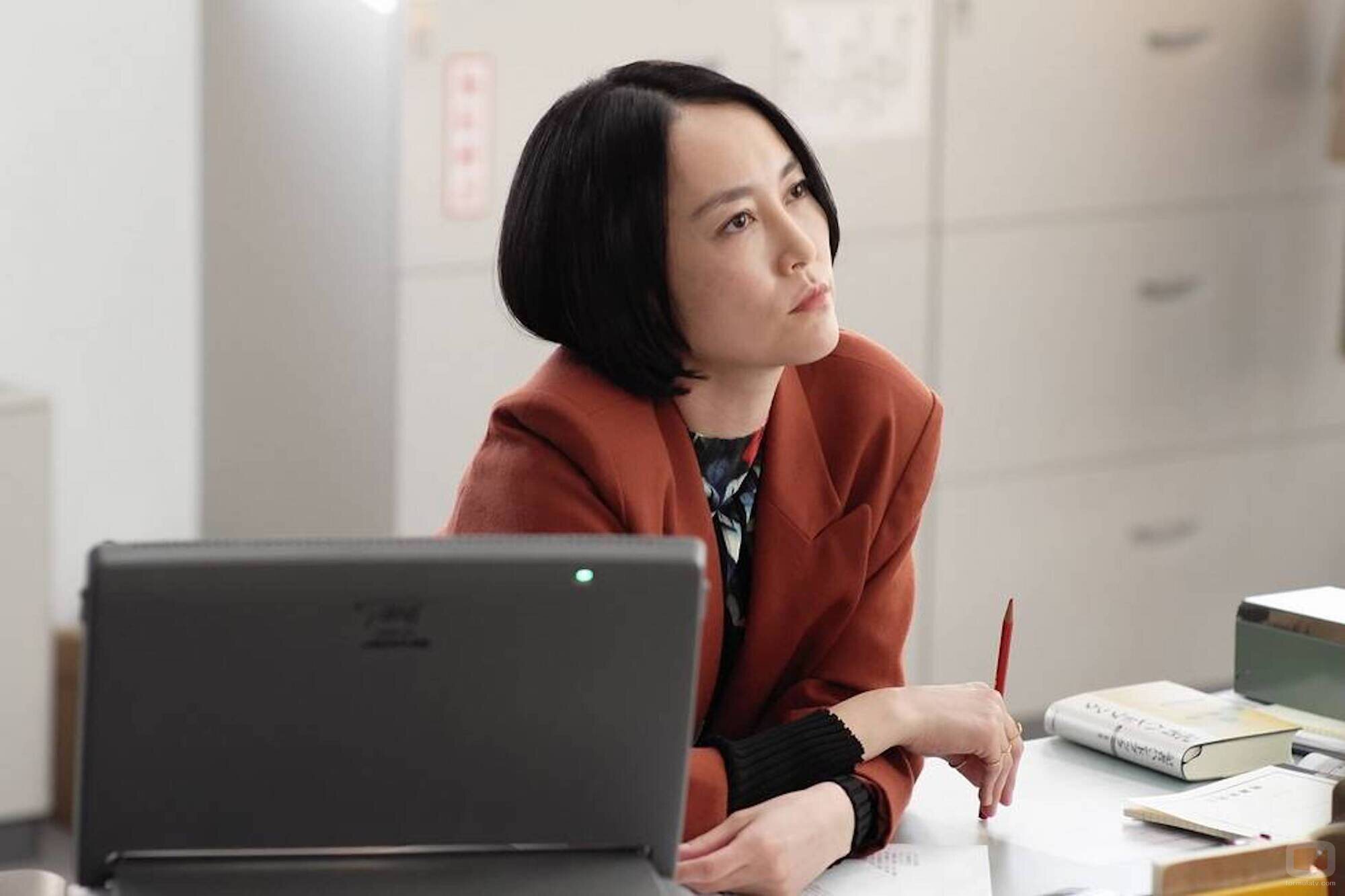Rinko Kikuchi en 1x02 titulado 'Kishi Kaisei' de 'Tokyo Vice'