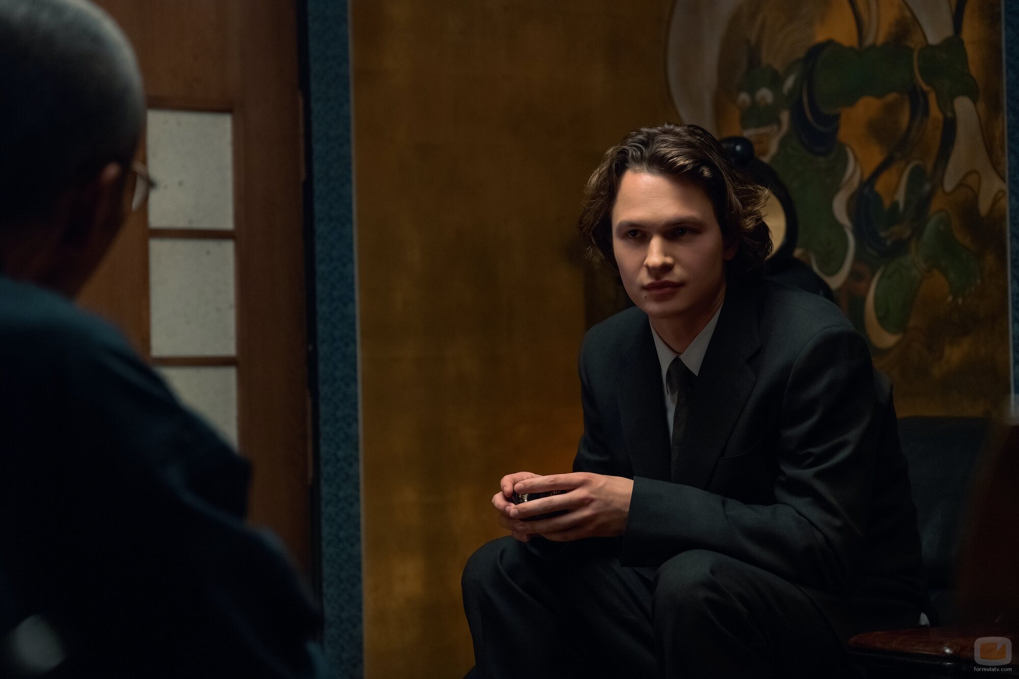 Ansel Elgort en 1x04 titulado 'I Want It That Way' de 'Tokyo Vice'