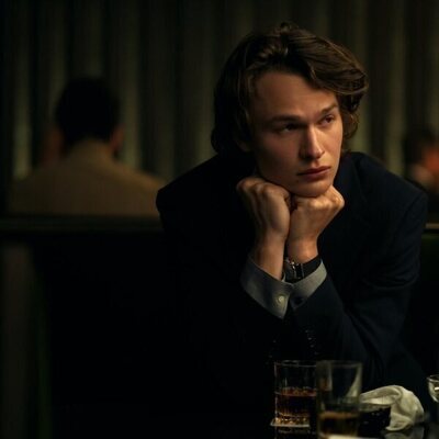 Ansel Elgort en 1x05 titulado 'Todos pagan' de 'Tokyo Vice'