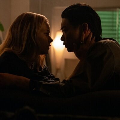 Rachel Keller y Sho Kasamatsu en 1x06 'El negocio de la información' de 'Tokyo Vice'