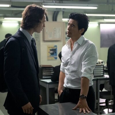 Ansel Elgort y Takaki Uda en el 1x06 de 'Tokyo Vice'