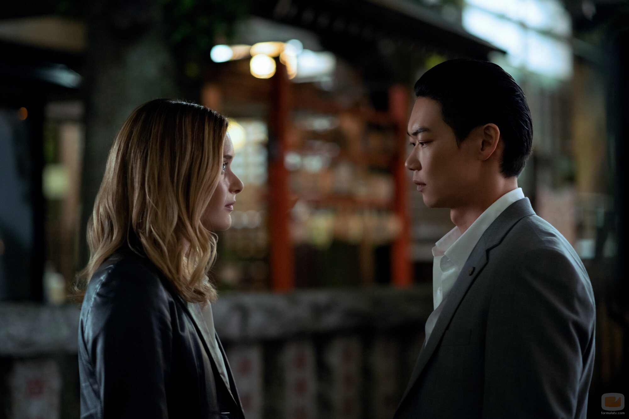 Rachel Keller y Sho Kasamatsu en Capítulo 8 titulado 'Yoshino' de 'Tokyo Vice'