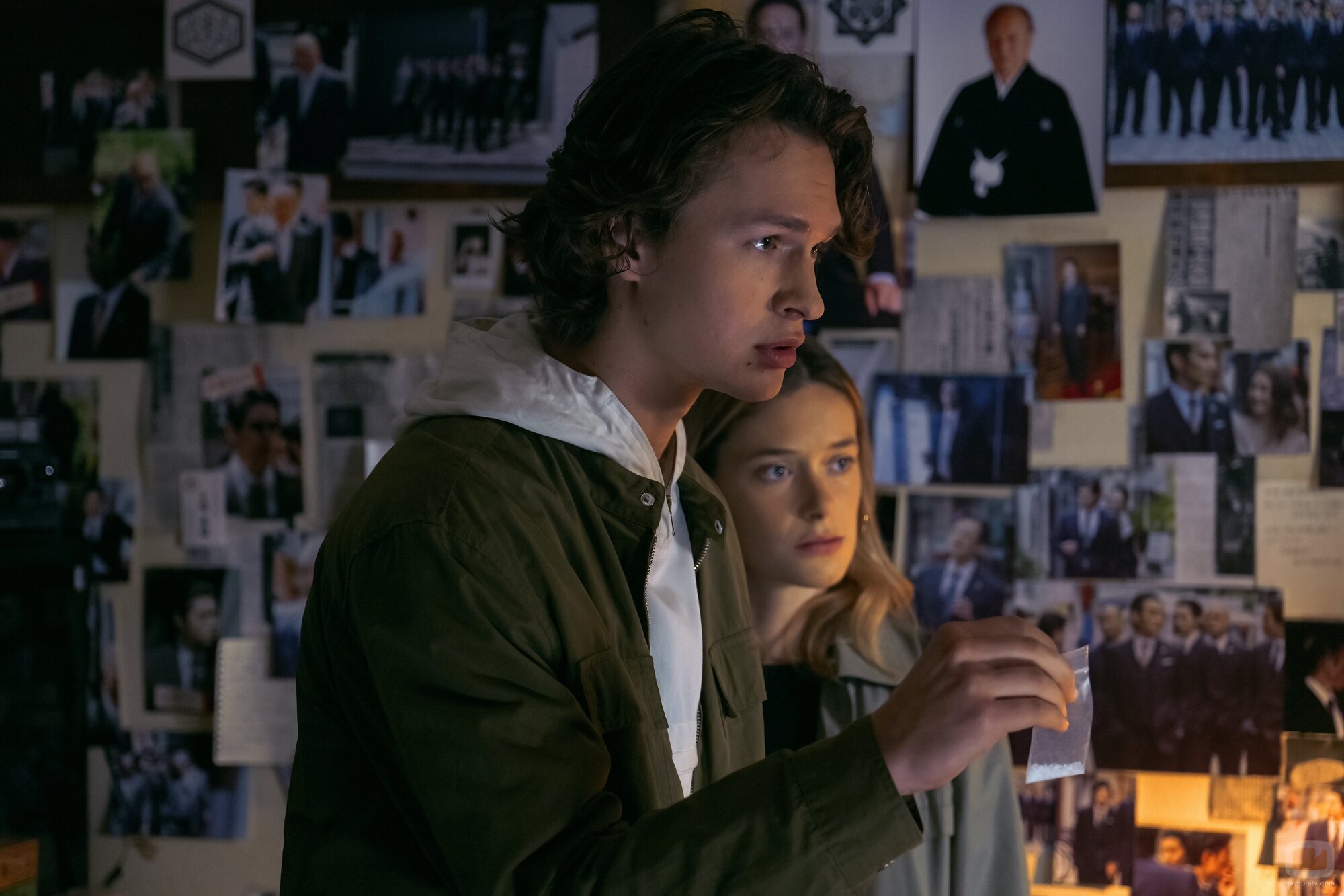 Rachel Keller y Ansel Elgort en el 1x08 de 'Tokyo Vice'
