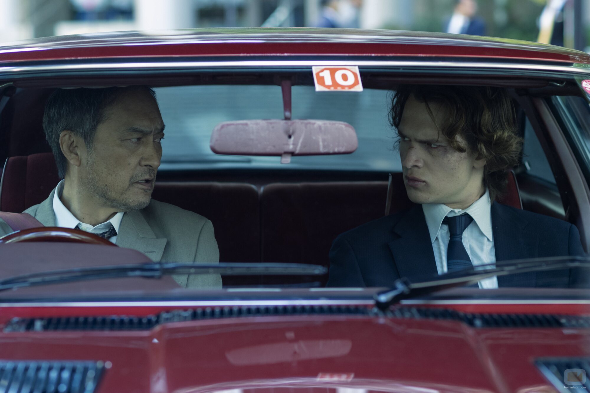 Ansel Elgort y Ken Watanabe en Capítulo 1 titulado 'Nunca debes fallar' de 'Tokyo Vice'