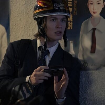 Ansel Elgort en 'Sé mi número uno' de 'Tokyo Vice'