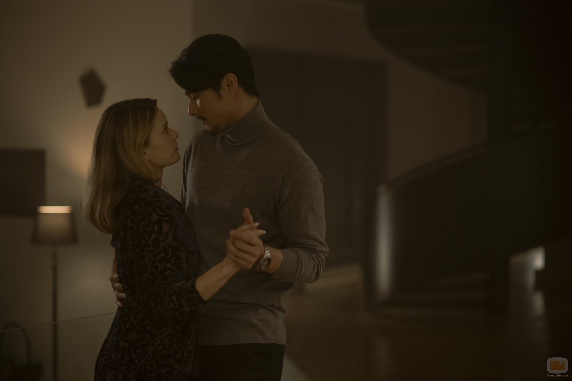 Rachel Keller en 2x04 'Como un hombre nuevo' de 'Tokyo Vice'