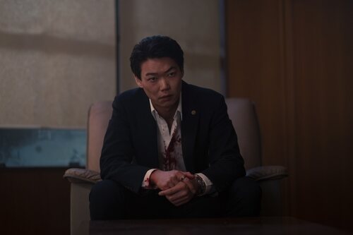 Sho Kasamatsu en 2x06 titulado 'A usted sí le elegí' de 'Tokyo Vice'