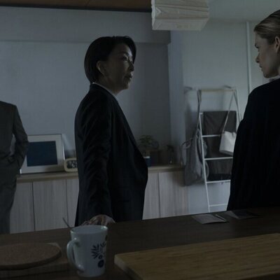 Rachel Keller y Ken Watanabe en 2x07 'La guerra en casa' de 'Tokyo Vice'