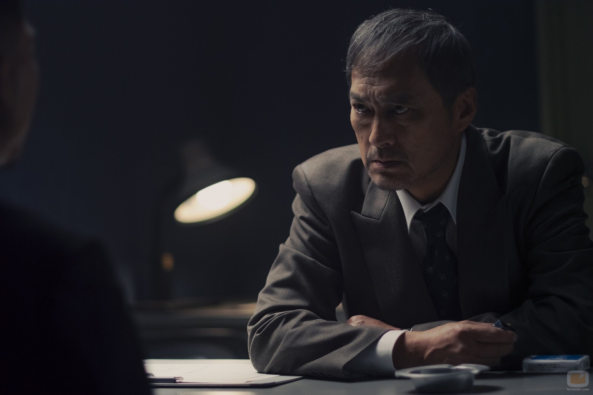 Ken Watanabe en 2x07 'La guerra en casa' de 'Tokyo Vice'