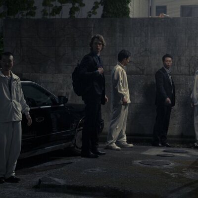 Ansel Elgort y Sho Kasamatsu en el 2x09 de 'Tokyo Vice'