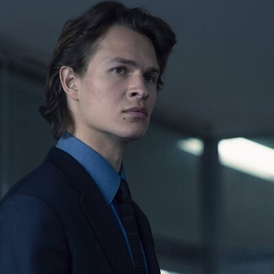 Ansel Elgort en 2x09 'Consecuencias' de 'Tokyo Vice'