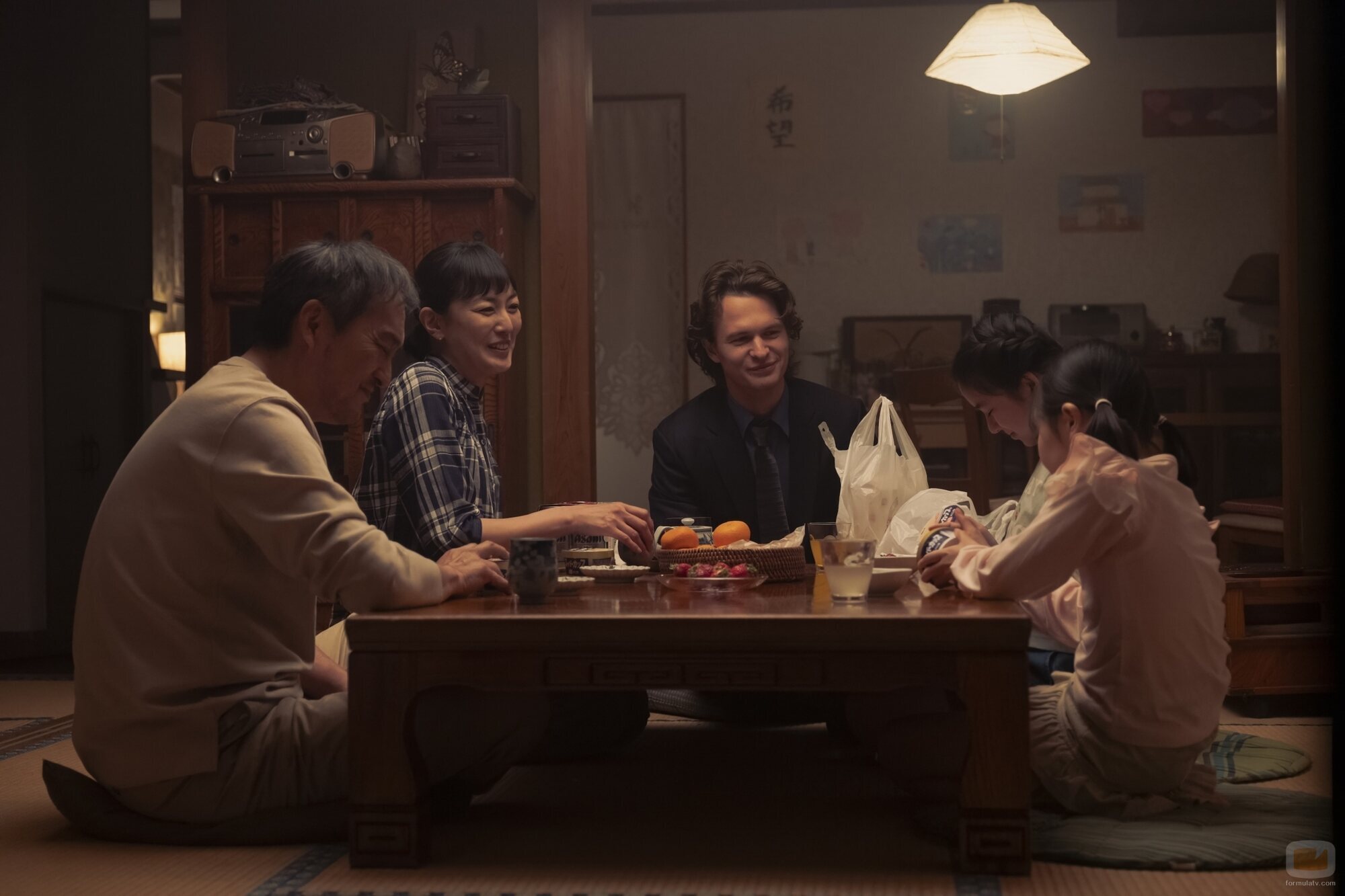 Ansel Elgort y Ken Watanabe en el 2x10 de 'Tokyo Vice'