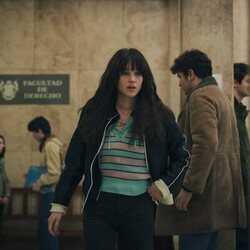 Carla Campra en 1x04 'Episodio 4' de 'Asuntos internos'