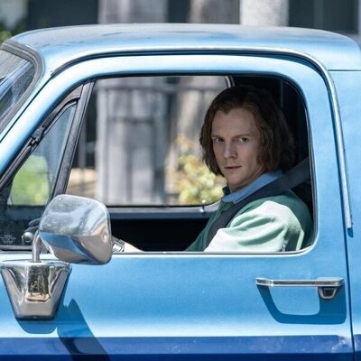 Patrick Gibson en 1x01 titulado 'Y al principio...' de 'Dexter: Pecado original'