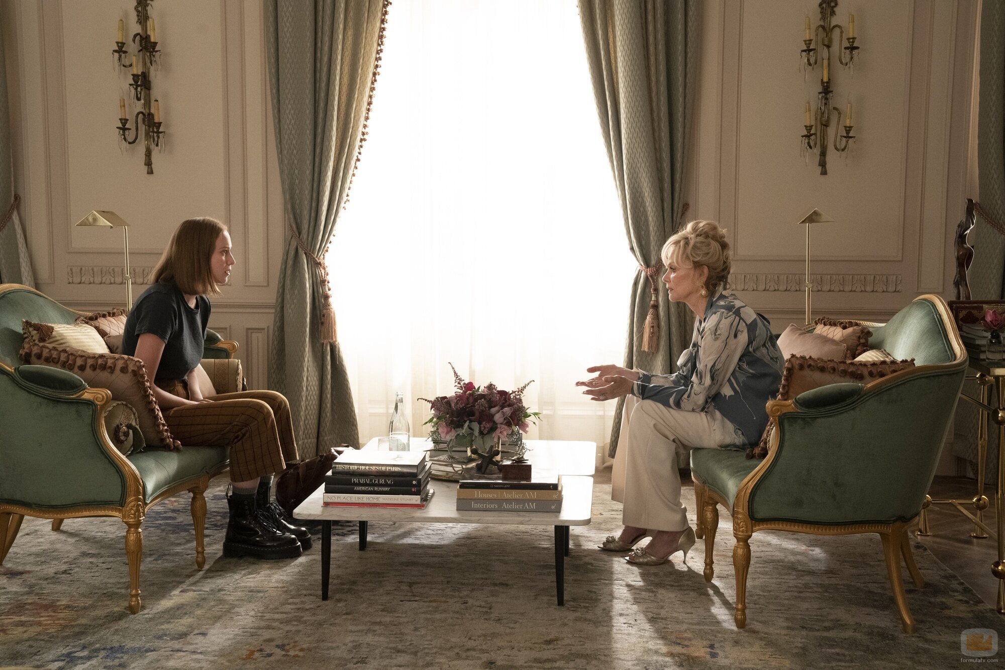 Jean Smart y Hannah Einbinder en 'No hay línea roja' de 'Hacks'