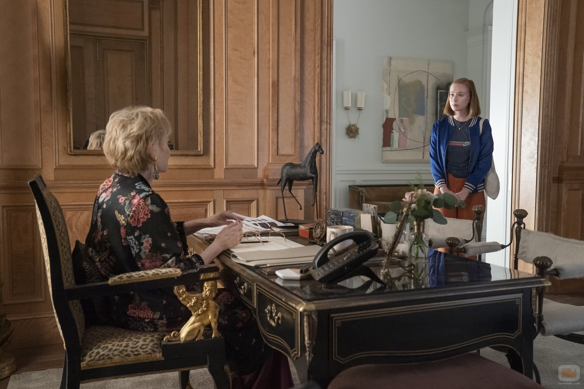 Jean Smart y Hannah Einbinder en 1x02 'Primm' de 'Hacks'