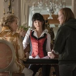 1x02 'Primm' de 'Hacks'