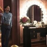 Mark Indelicato en el 1x04 de 'Hacks'