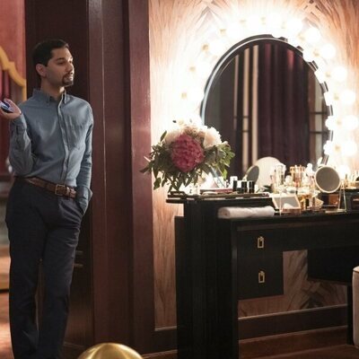 Mark Indelicato en el 1x04 de 'Hacks'