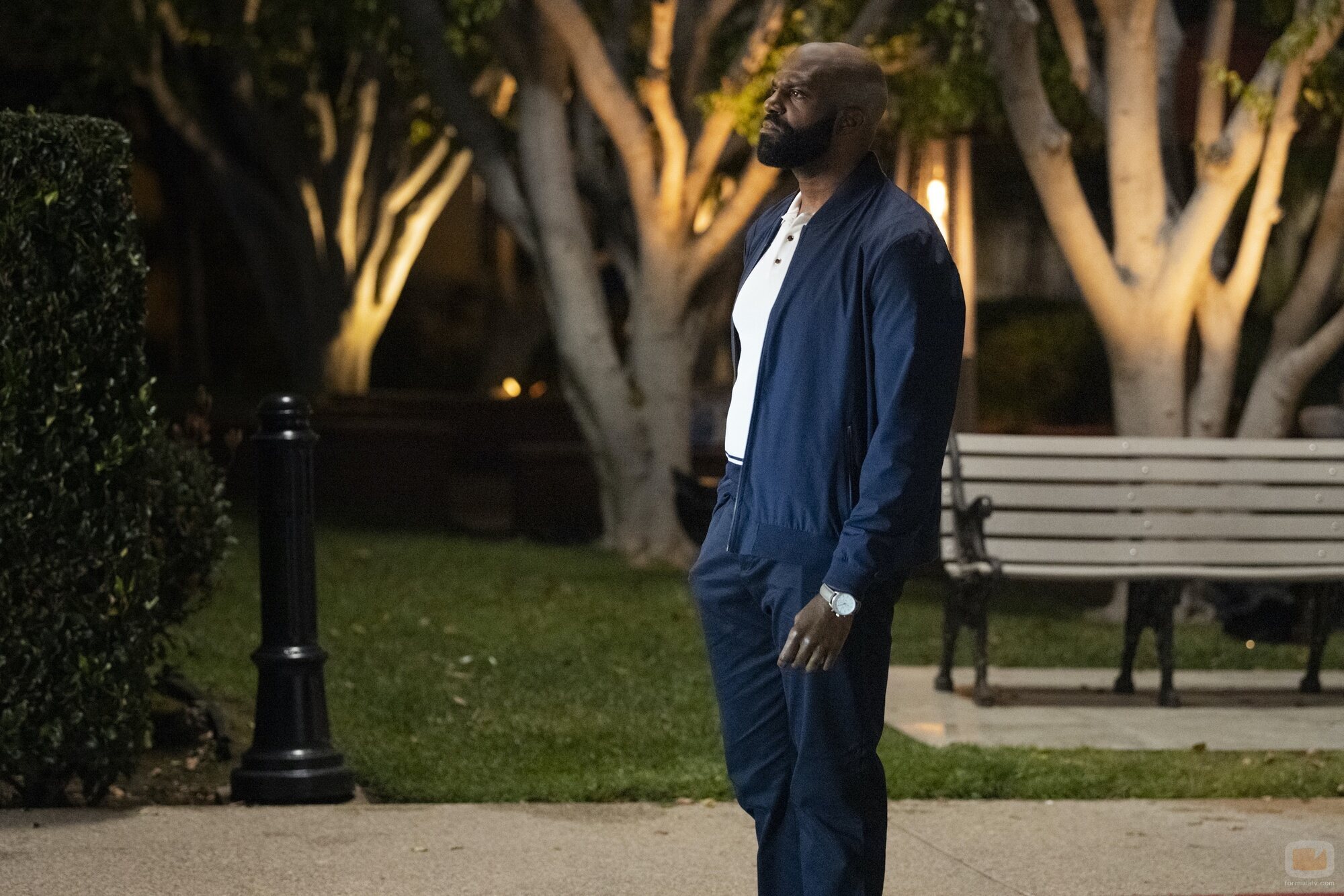 Carl Clemons-Hopkins en 1x08 '1,69 millones' de 'Hacks'