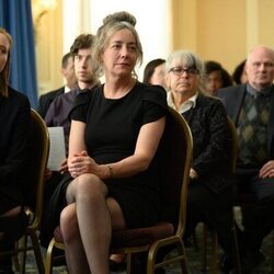 Jane Adams y Hannah Einbinder en 1x10 titulado 'Creo que lo hará' de 'Hacks'