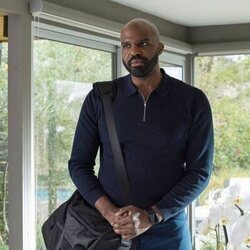 Carl Clemons-Hopkins en 'Correrá la sangre' de 'Hacks'