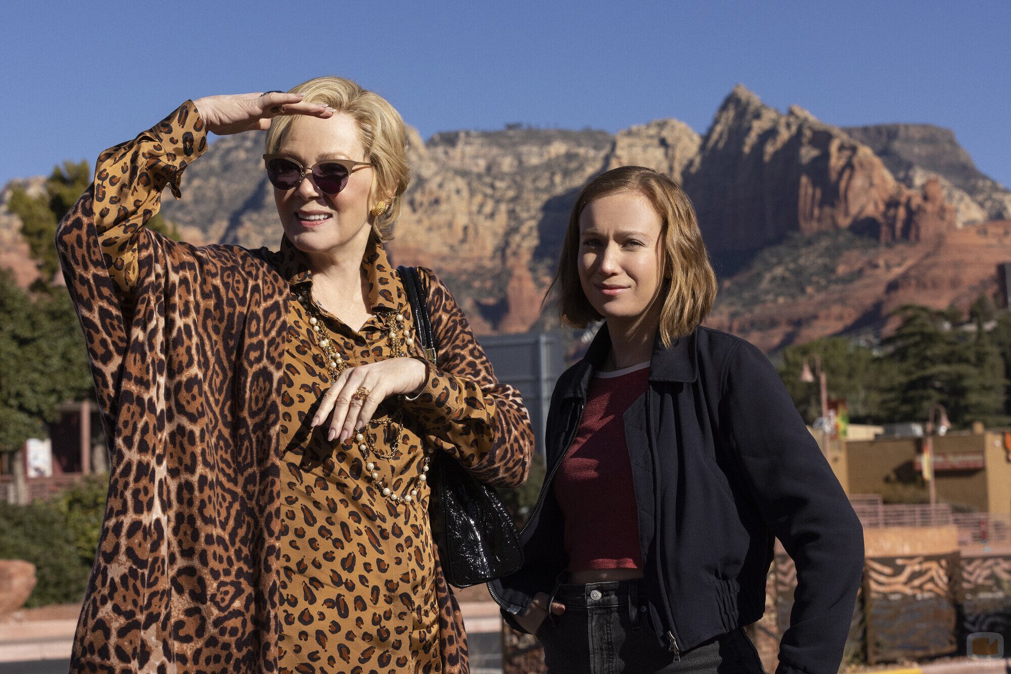Jean Smart y Hannah Einbinder en el 2x02 de 'Hacks'