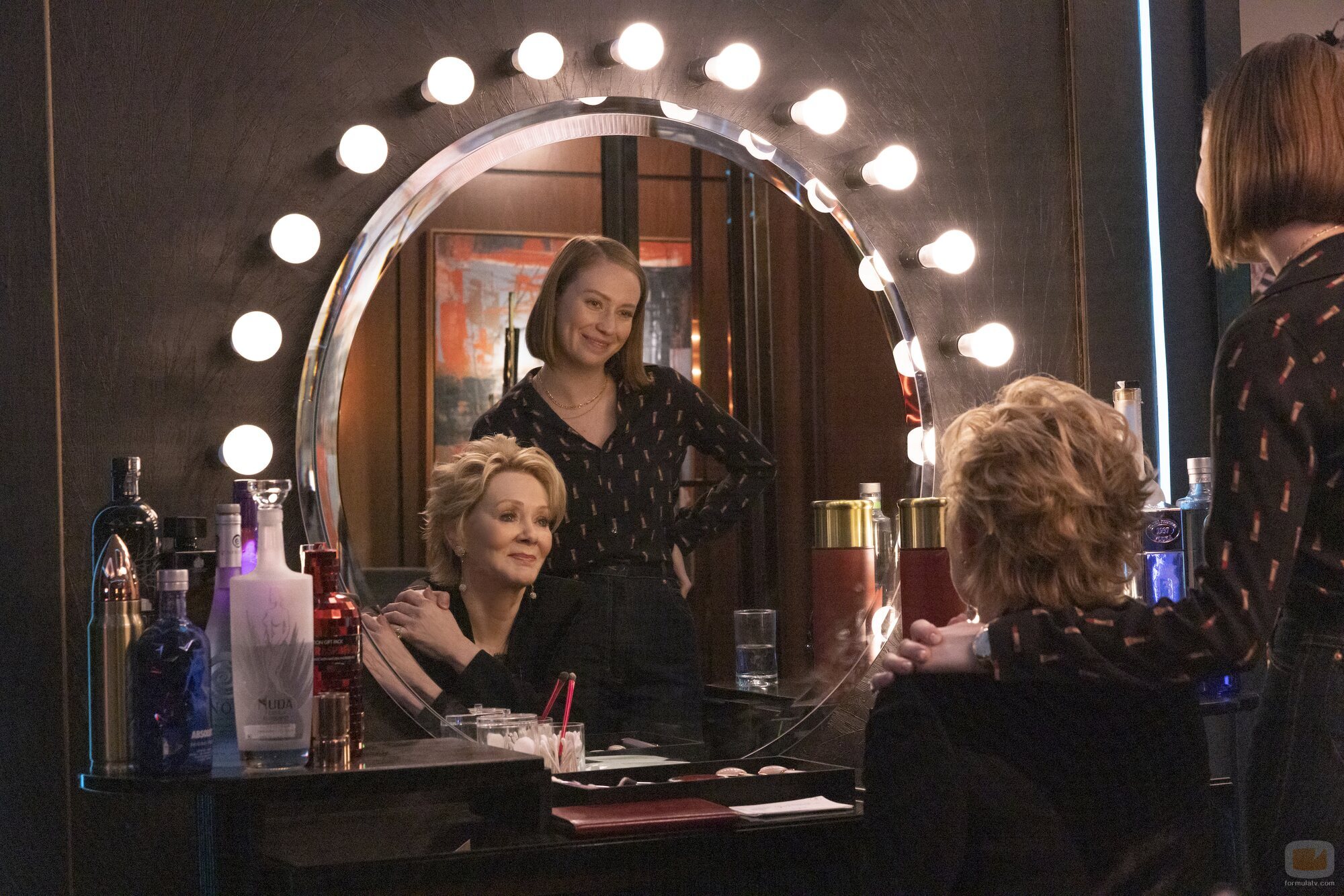 Jean Smart y Hannah Einbinder en el 2x08 de 'Hacks'