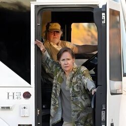 Laurie Metcalf en Capítulo 3 titulado 'Confía en el proceso' de 'Hacks'