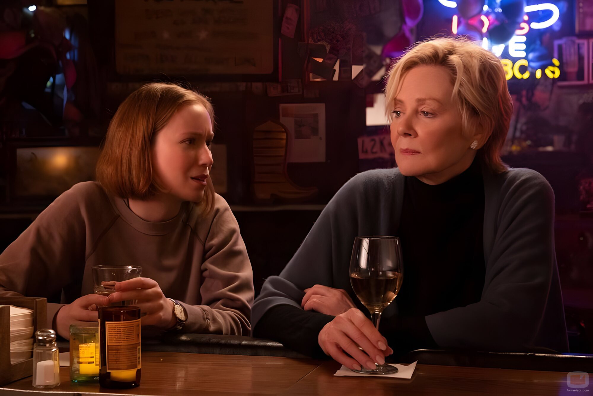 Imagen de Jean Smart y Hannah Einbinder en el 2x03 de 'Hacks'