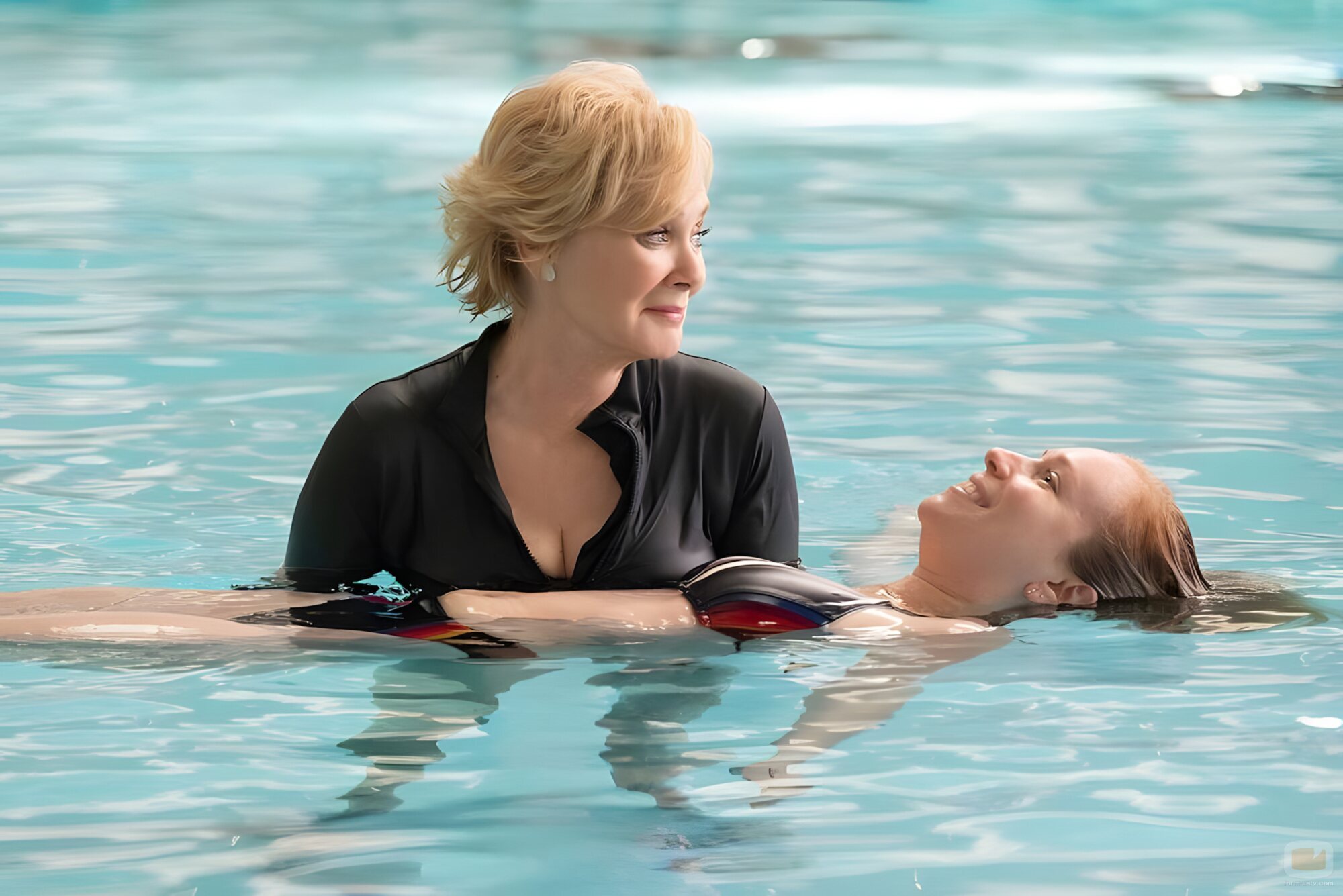Jean Smart en 2x05 titulado 'Retirada' de 'Hacks'