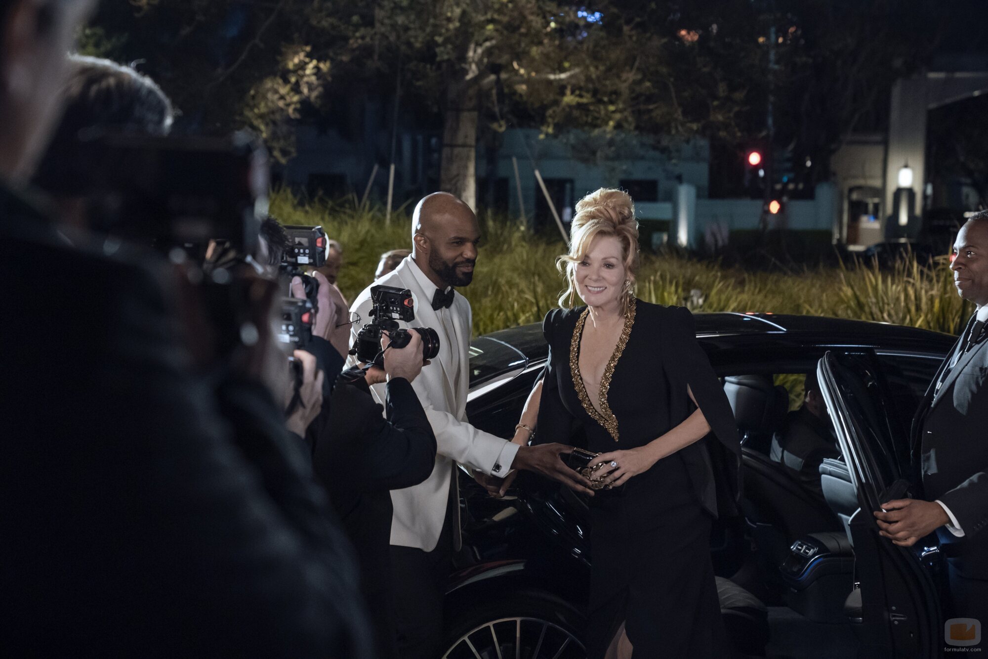 Jean Smart y Carl Clemons-Hopkins en Capítulo 1 titulado 'Sólo por las risas' de 'Hacks'