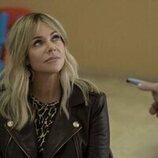 Kaitlin Olson en 3x03 'El Roast de Deborah Vance' de 'Hacks'