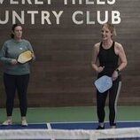 Helen Hunt en 3x04 'Únete al club' de 'Hacks'