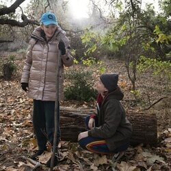 Jean Smart y Hannah Einbinder en 3x05 titulado 'Un día' de 'Hacks'
