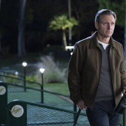 Tony Goldwyn en el 3x06 de 'Hacks'