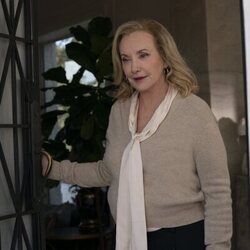 J. Smith-Cameron en 'Juego de poder' de 'Hacks'