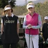 Jean Smart y Hannah Einbinder en Capítulo 6 titulado 'Juego de poder' de 'Hacks'