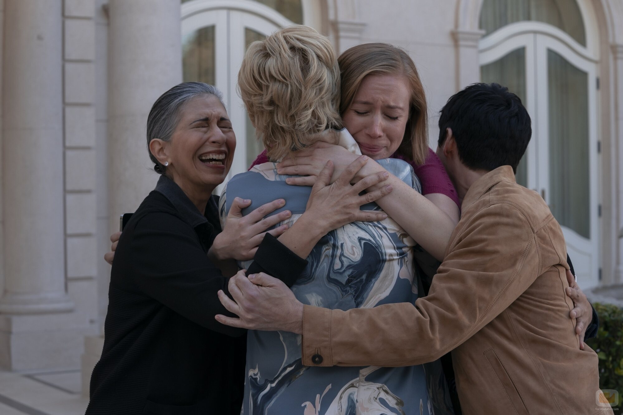 Hannah Einbinder y Rose Abdoo en 3x08 'Sí, ¿y?' de 'Hacks'