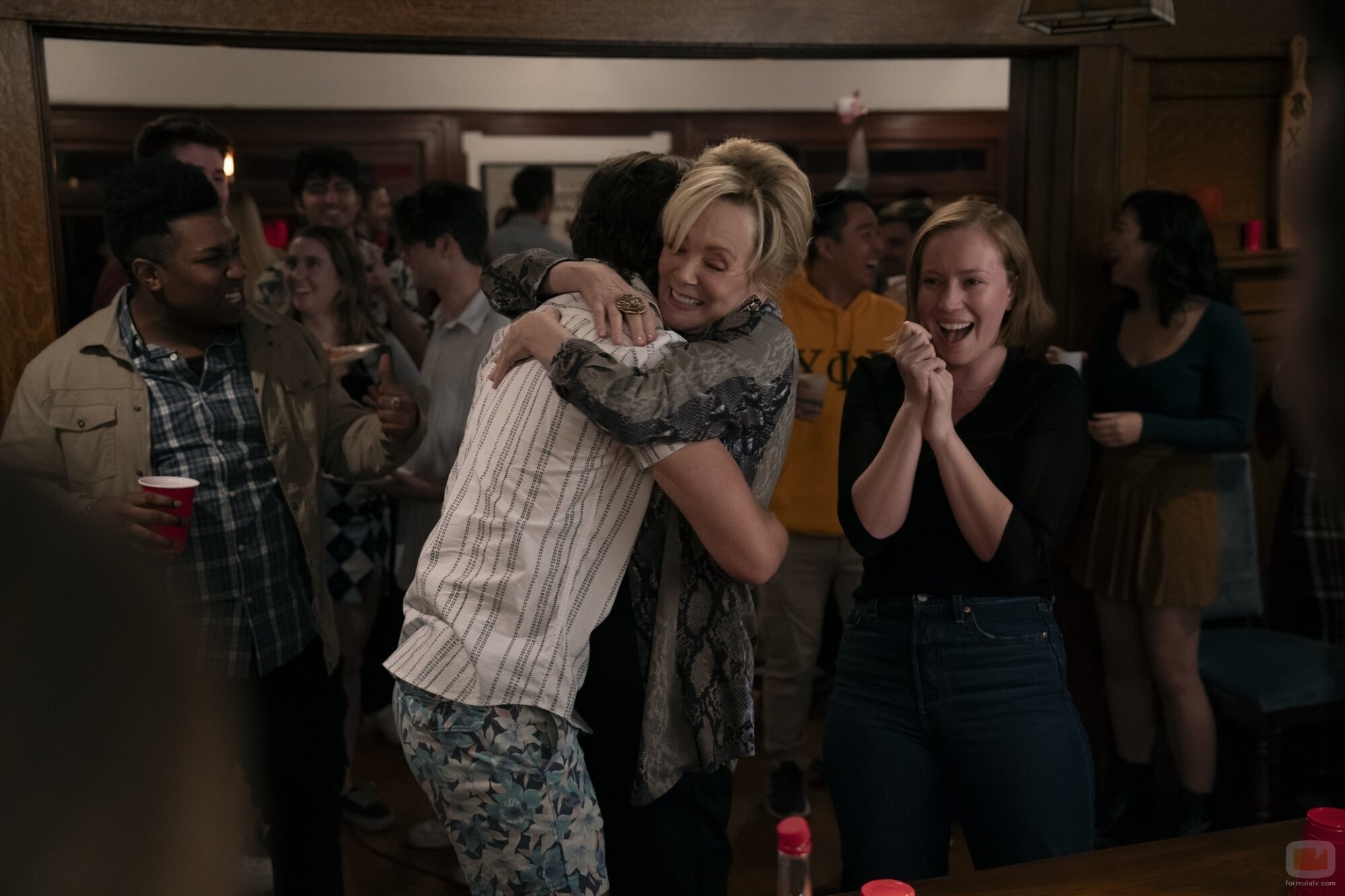Jean Smart y Hannah Einbinder en Capítulo 8 titulado 'Sí, ¿y?' de 'Hacks'