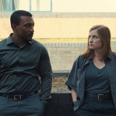 Faye Marsay y Ashley Walters en 1x02 'Episodio 2' de 'Adolescencia'