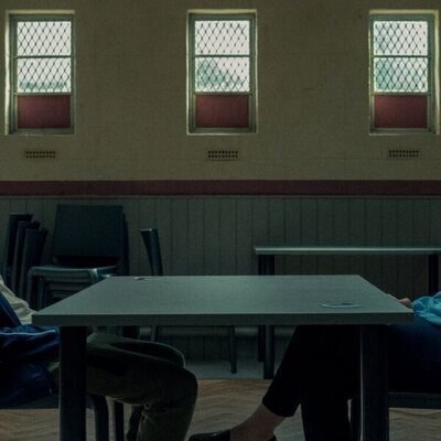 Erin Doherty y Owen Cooper en el 1x03 de 'Adolescence'